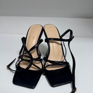 Elegant Black Strappy Women's Sandals